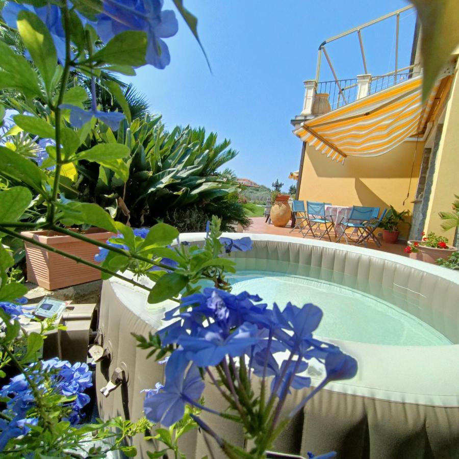 Chez Luis Apartment Империа Екстериор снимка