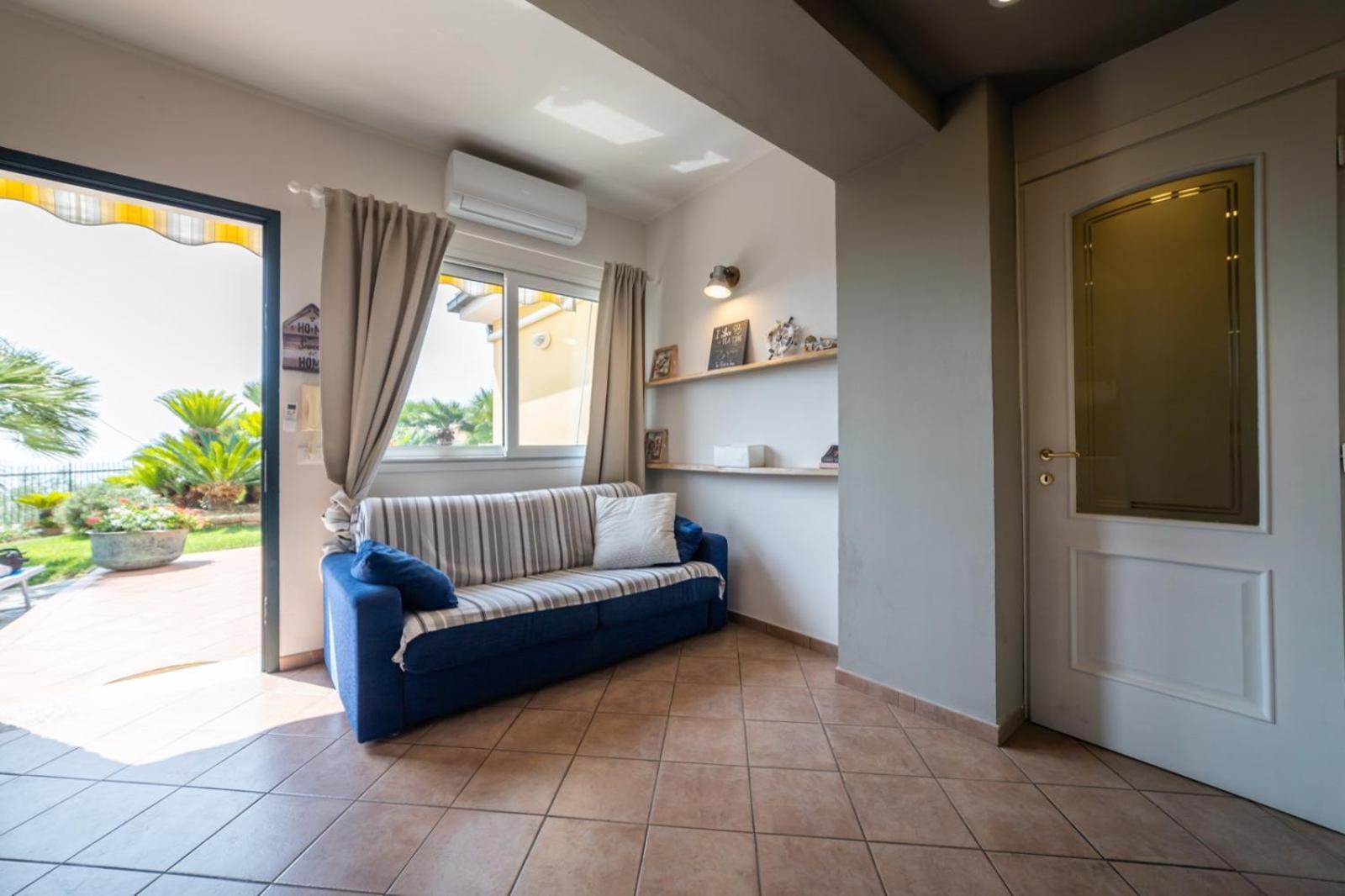 Chez Luis Apartment Империа Екстериор снимка