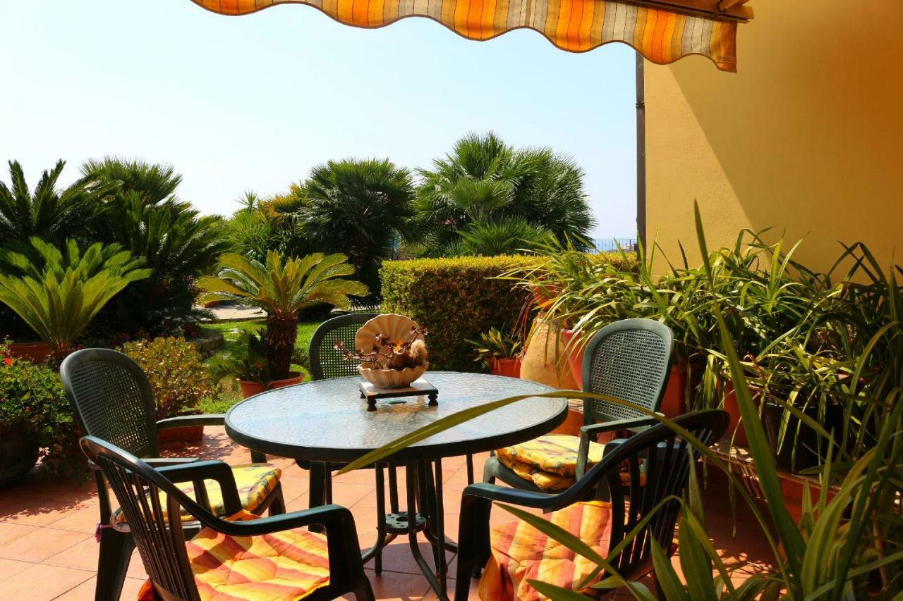 Chez Luis Apartment Империа Екстериор снимка